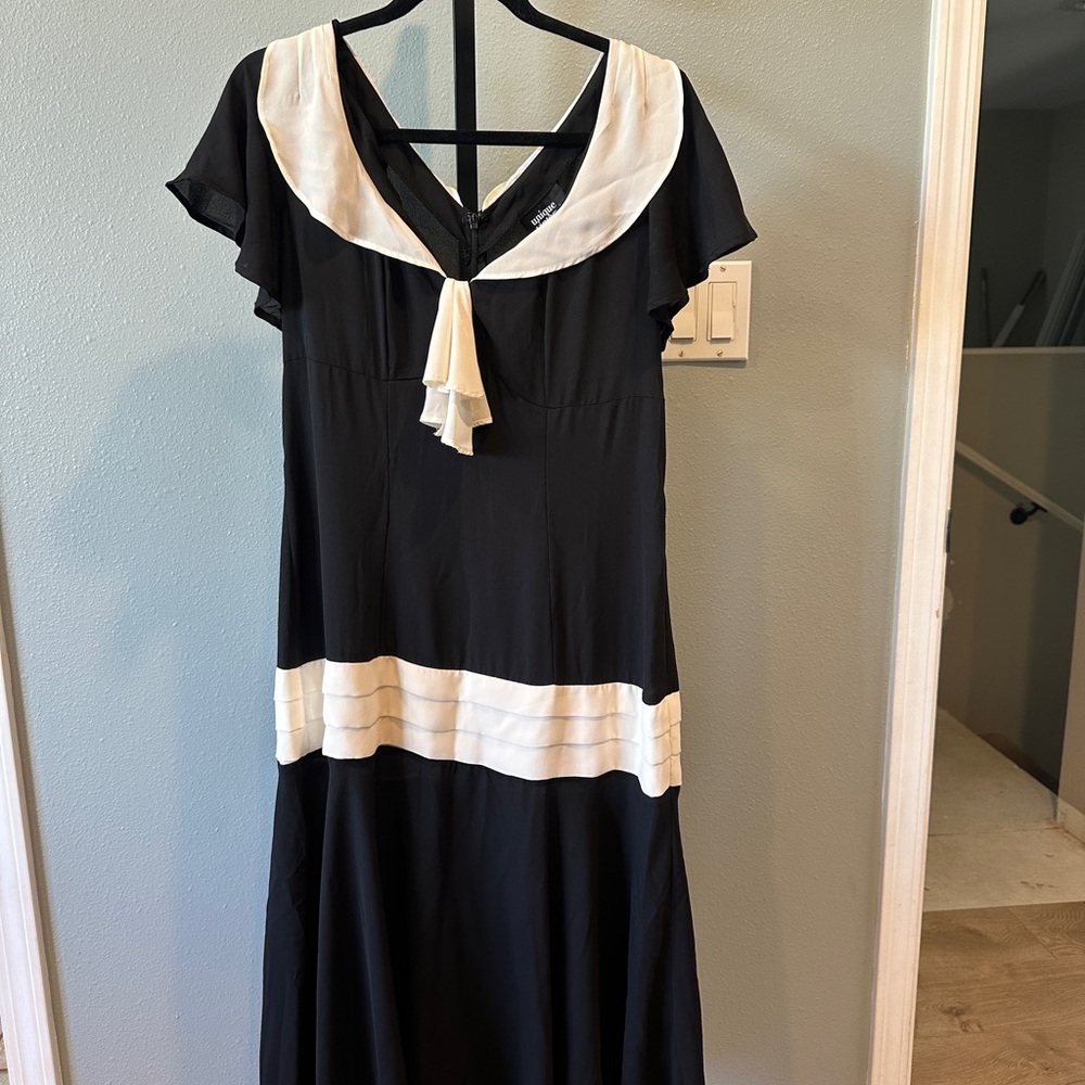 Unique Vintage Wilshire Flapper Day Dress